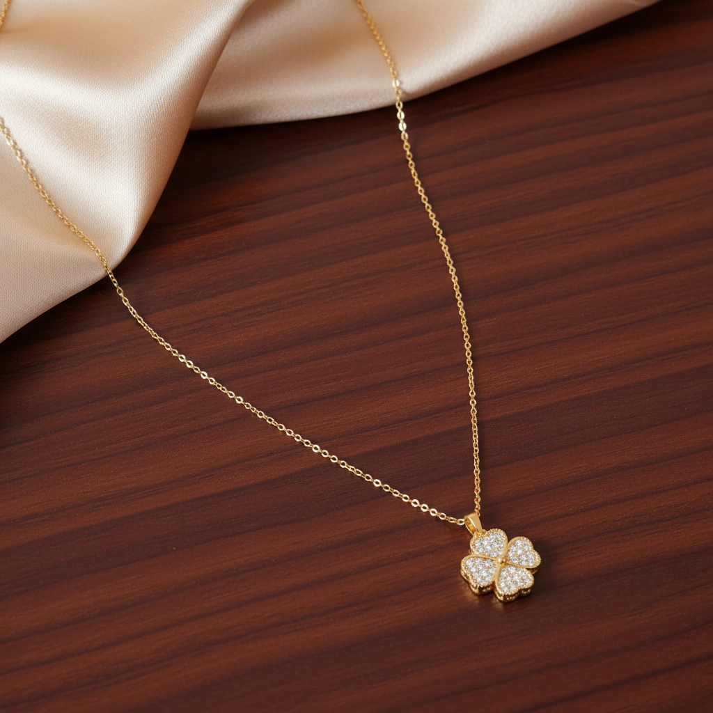 Lumina Clover Pendant