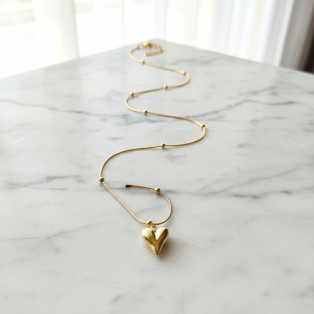 Golden Amour Heart Pendant - View 2